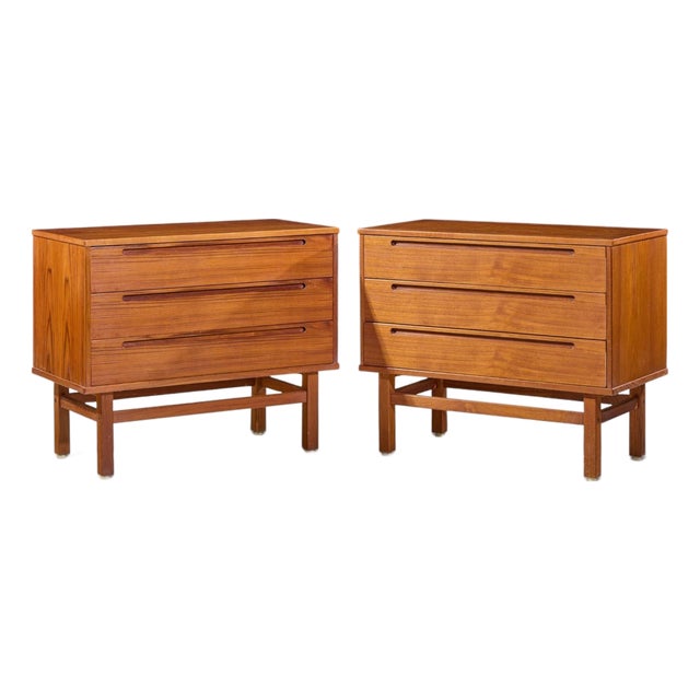 Nils Jonsson for Tørring Møbelfabrik Mid Century Danish Teak Dresser Chest of Drawers - Pair For Sale