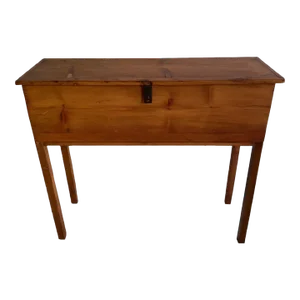 19th Century Antique Farmhouse American Country Pine Chest