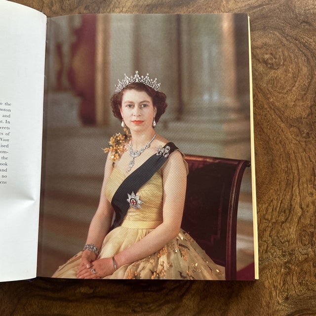 Published in 1992. Wonderful tribute to Queen Elizabeth. This will look great on display with the dust jacket or without....