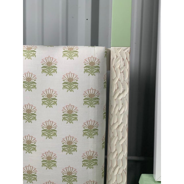 Charming 4 poster with hand carving ( gouged) pattern on solid Pine ! Upholstery is in floral motif on linen. The wood is...