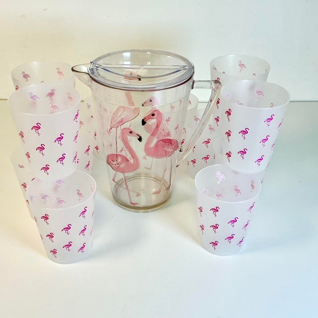 Vintage Coastal Boho Chic Flamingo Poolside Lucite Acrylic Pitcher & Plastic Glasses - Set of 13 For Sale - Image 4 of 14