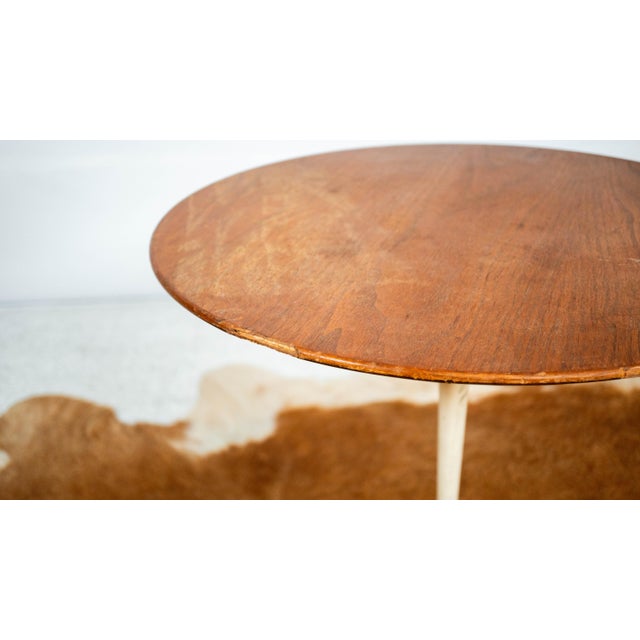 Mid-Century Modern Vintage Knoll International Saarinen Walnut Tulip Side Table For Sale - Image 3 of 13