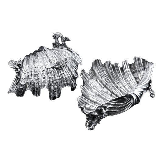 Antique Victorian Silver Salt or Butter Dishes with Cast Shell Decor from Stephen Smith, 1866, Set of 2 For Sale