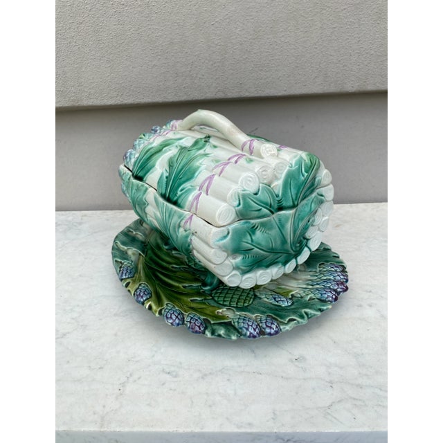 Ceramic 19th Century Majolica Asparagus and Artichoke Tureen Saint Amand For Sale - Image 7 of 9