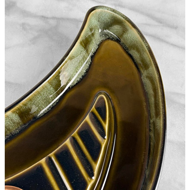 Olive Mid-Century Olive Green Kidney Medallion Centerpiece Cigar Ashtray For Sale - Image 8 of 9