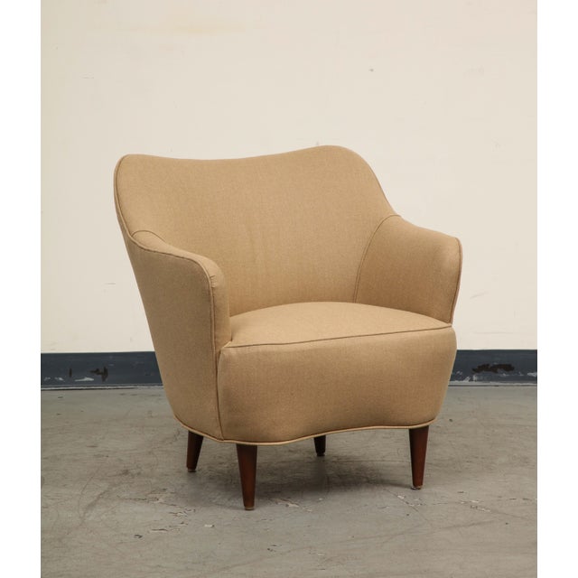 Midcentury Italian armchair by Gio Ponti for Casa e Giardino, 1950s. Elegant, curved upholstered silhouette on classic...