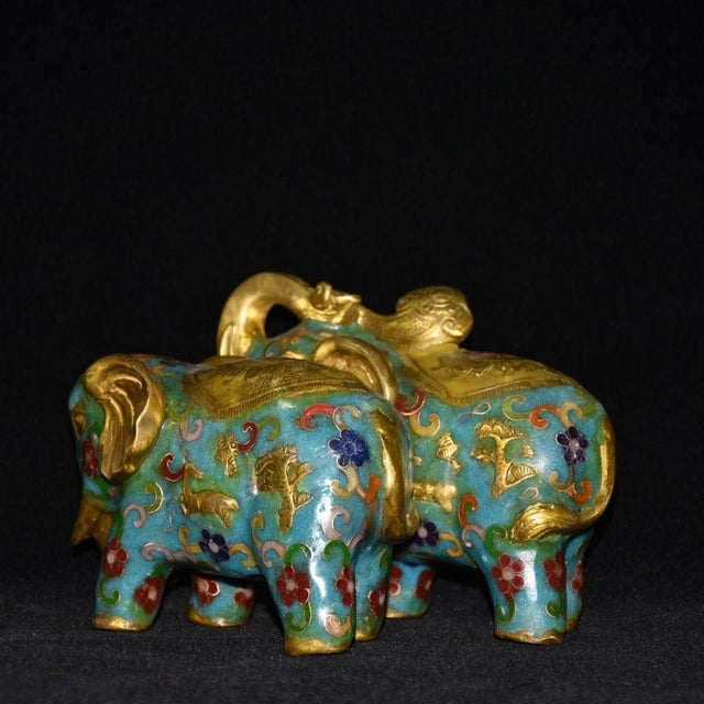 Bronze Vintage Pair of Chinese Cloisonne Enamel Elephants - Gilt Bronze Figures For Sale - Image 8 of 9