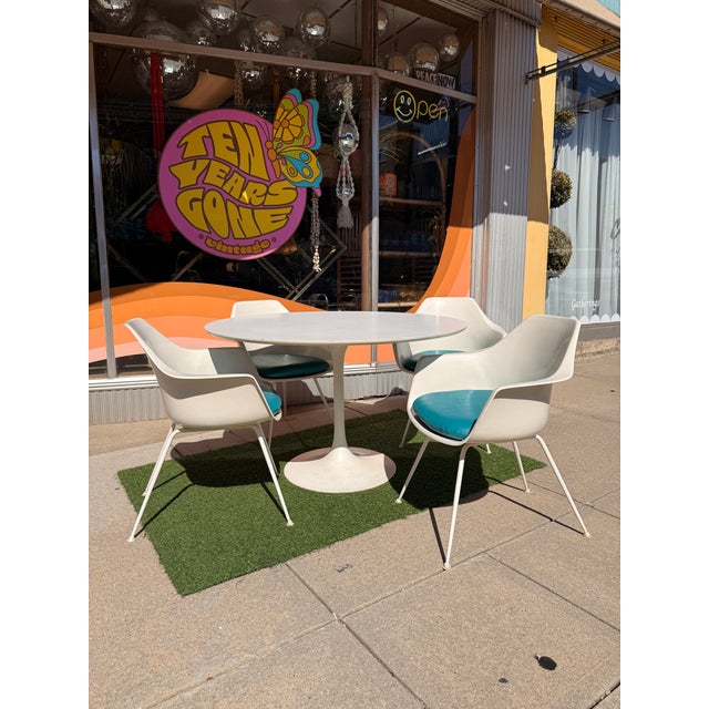 Restored Space-Age Mid-Century Modern Burke Inc. 5-Piece Dining Set (Rare Rod-Legs) For Sale - Image 11 of 18