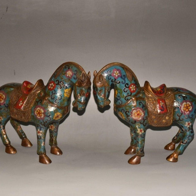 Chinese Pair of Vintage Chinese Cloisonné Tang Horses With Saddles - Turquoise Ground For Sale - Image 3 of 9