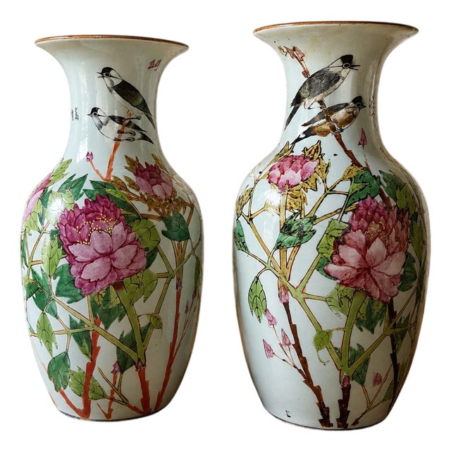 Large Chinese Porcelain Vases with Floral and Bird Decoration, 1800s, Set of 2 For Sale