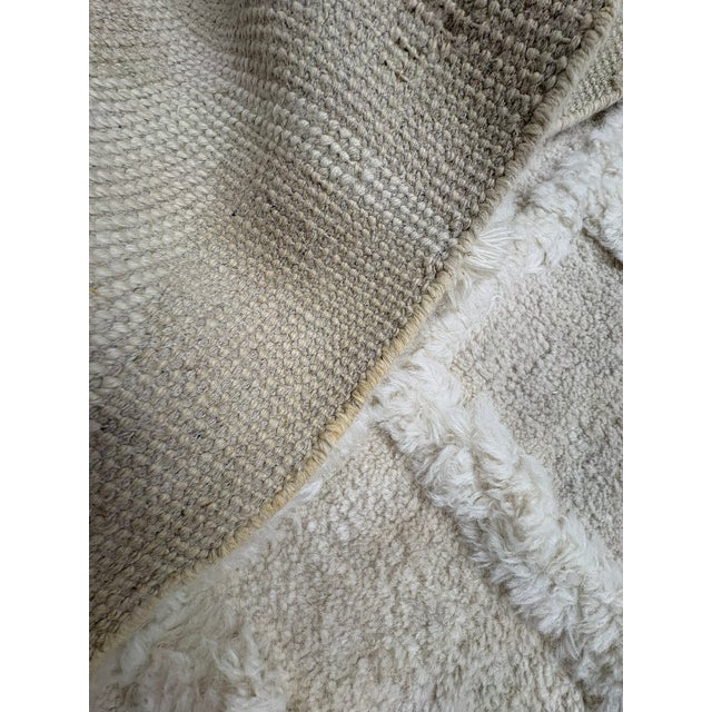 Rh Almora Wool Rug – 10' × 14' Cream | Hand-Knotted New Zealand Wool | Sculptural Abstract Contemporary Design For Sale - Image 13 of 18