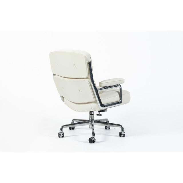 Metal Herman Miller Eames Time Life Lobby White Leather Office Chair 2021 For Sale - Image 7 of 15