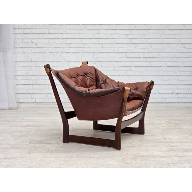 1970s, Norwegian design by Tormod Alnaes for Sørlie Møbler, "Trega" loungechair. Original very good condition: no smells,...