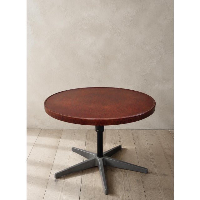 20th Century Modernist English Coffee Table in Bakelite and Metal, 1940s For Sale - Image 6 of 6