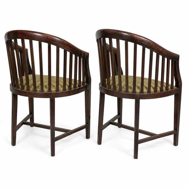 Wood Arts & Crafts Barrel-Back Captain's Chairs in Walnut, United Kingdom, 1900s, Set of 2 For Sale - Image 7 of 9