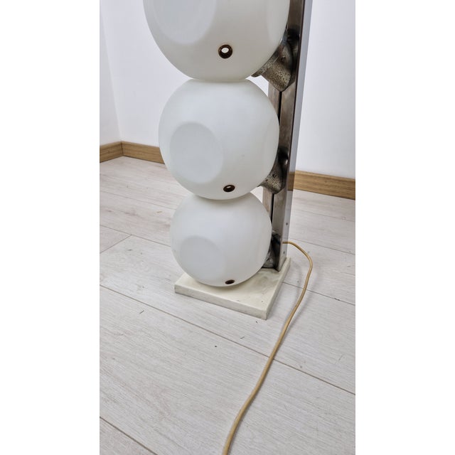 Metal P440 Floor Lamp in Opaline Glass and Metal from Lumi, 1970s For Sale - Image 7 of 16