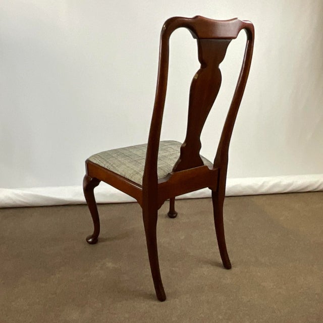 Burnt Umber 1980s Vintage Hollywood Regency Mahogany Queen Anne Side Chair For Sale - Image 8 of 11