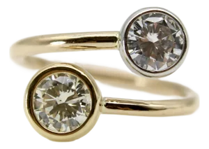 1990s Contemporary 18k Gold and Platinum Bezel Set Toi Et Moi Ring, Size 6