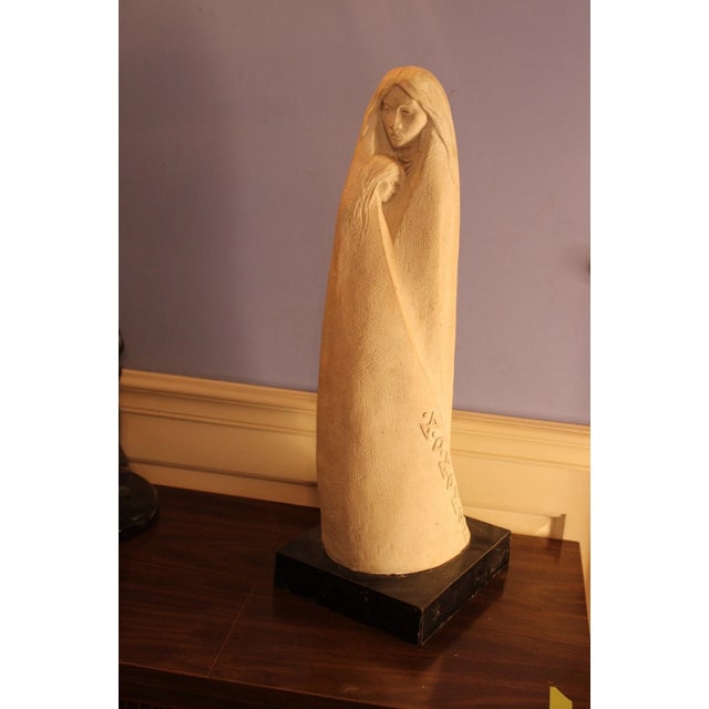 Vintage Austin Productions Acoma Mother & Child Sculpture, 1982 For Sale - Image 9 of 12