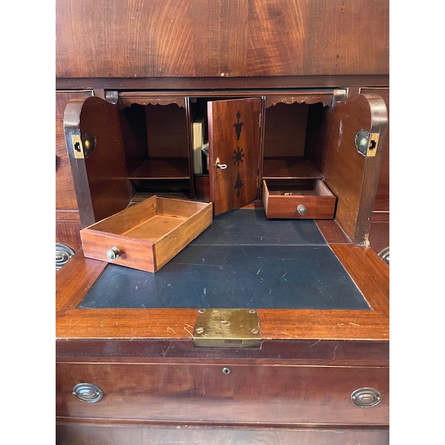 English 19th Century Mahogany English Butlers Chest For Sale - Image 3 of 12