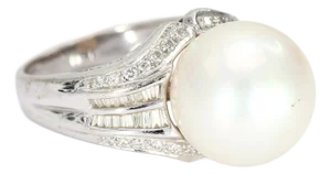 Late 20th Century 18k White Gold Pearl Cocktail Ring With Diamonds, Size 7
