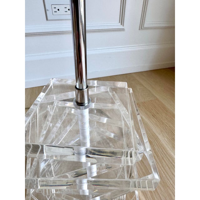 1970s 1970s Artist-Signed Sculptural Stacked Lucite Table Lamps, Intentionally Asymmetrical - Pair For Sale - Image 5 of 11
