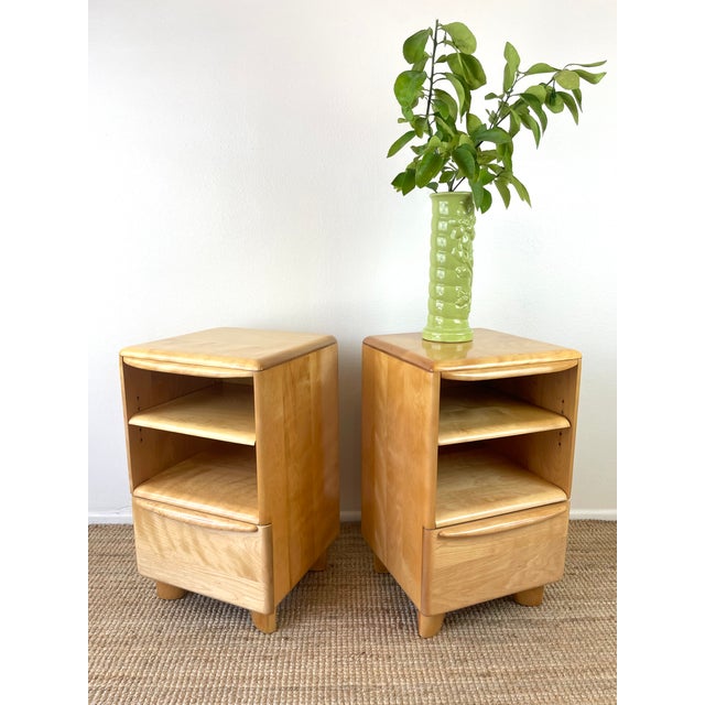 Mid-Century Modern Vintage Mid-Century Modern Heywood Wakefield Pair of Encore Nightstands Model 518 For Sale - Image 3 of 18