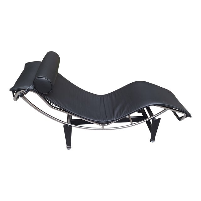 Vintage LC4 Lounge Chair by Le Corbusier for Cassina, 1970s For Sale