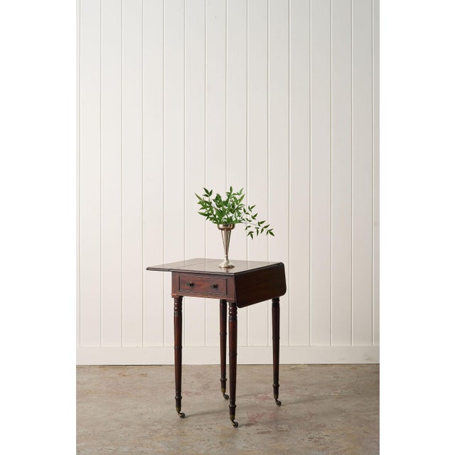19th Century English Mahogany Petite Pembroke Table For Sale - Image 4 of 9