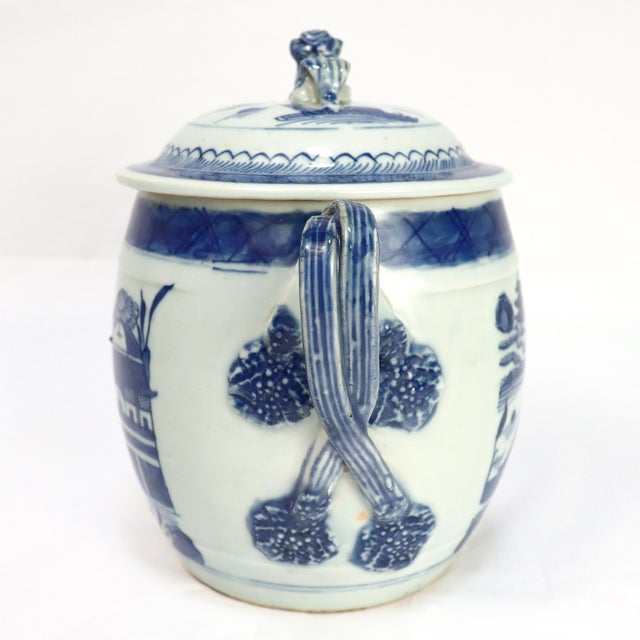 Antique Chinese Export Porcelain Canton Pattern Cider Jug With Lid For Sale In Philadelphia - Image 6 of 18