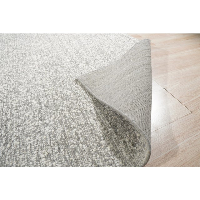 Textile 8x10 Opulent Alluring Silver Solid Open Field Handmade Wool Carpet Rug For Sale - Image 7 of 9