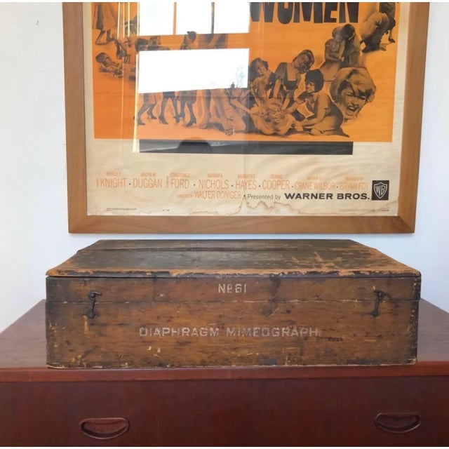 In it’s original oak case with the machine in fantastic shape, and it’s original brayer included. Instructions are still...