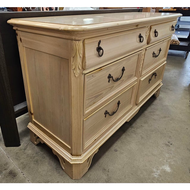 Late 20th Century Lexington Furniture Cream Painted Double Dresser For Sale - Image 9 of 14