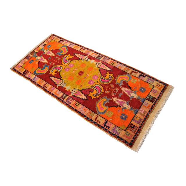 1950s Hand Knotted Rare Design Oushak Medallion Rug - 2'11'' X 6'4'' For Sale