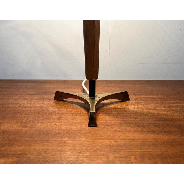 Mid-Century Modern Mid-Century Wood and Brass Tripod Table Lamp, 1960s For Sale - Image 3 of 18