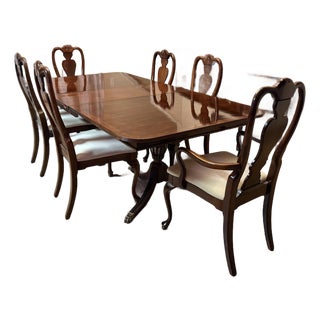 American Drew Queen Anne Style Vintage Dining Set For Sale