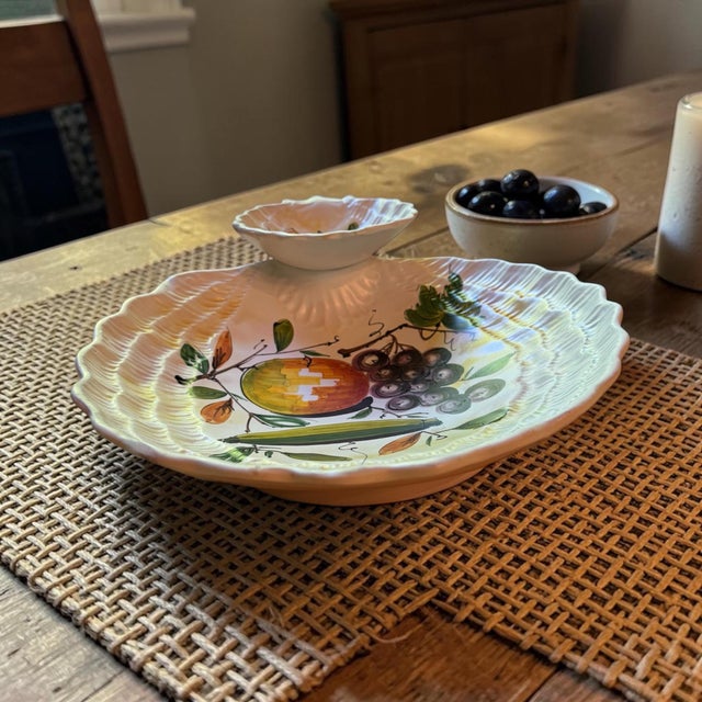 1950s Mid 20th Century Italian Hand-Painted Ceramic Tiered Seafood & Appetizer Server With Pearl Glaze For Sale - Image 5 of 9