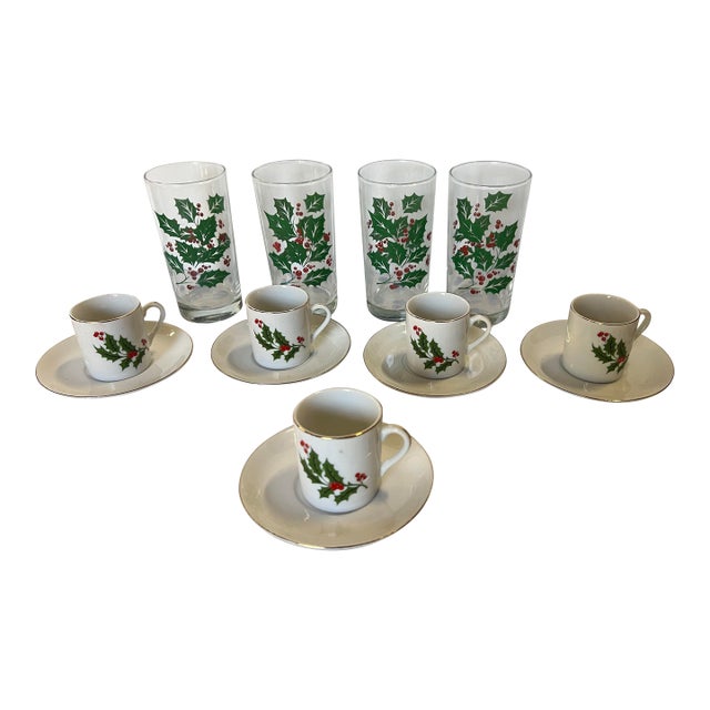 1970s Collection of Vintage Mistletoe Glassware, Espresso Cups With Saucers For Sale