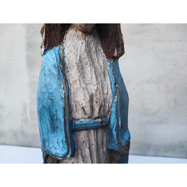 Art deco wooden folk figurine of the Virgin Mary, dimensions: height 44 cm, width 14 cm, depth 10.5 cm.