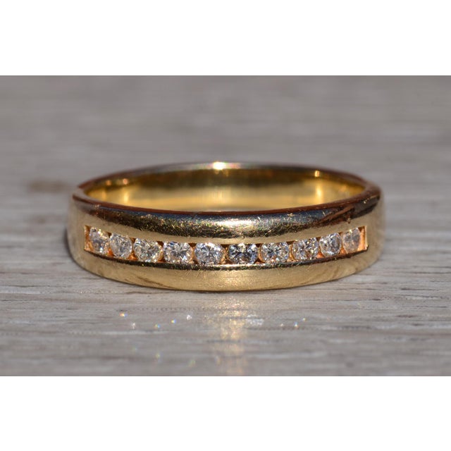 The Vittoria: Unisex 14K Yellow Gold Band set with Diamonds For Sale - Image 10 of 11