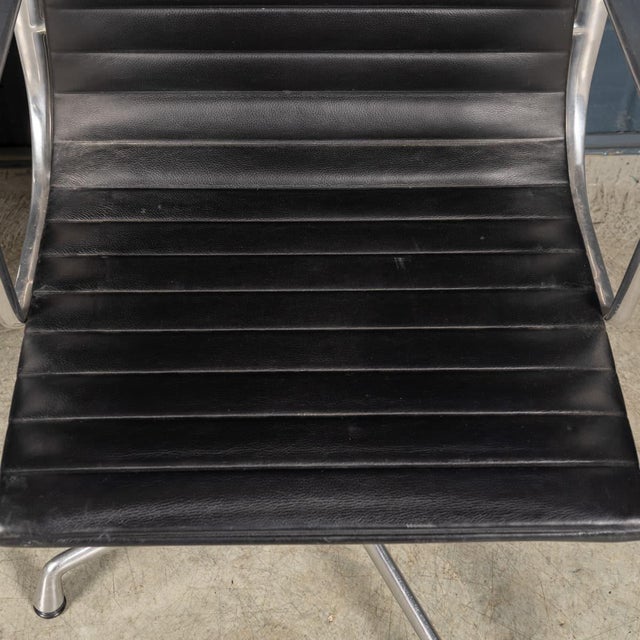 20th Century EA117 Chairs in Black Leather by Charles & Ray Eames for Vitra, 1950s, Set of 2 For Sale - Image 9 of 18
