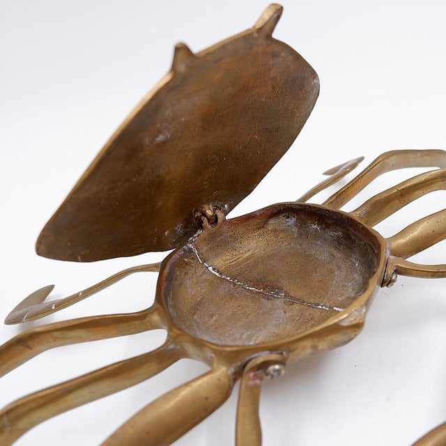 Mid-Century Modern Brass Pocket Emptier in the Shape of a Blue Crab, 1960s For Sale - Image 3 of 14