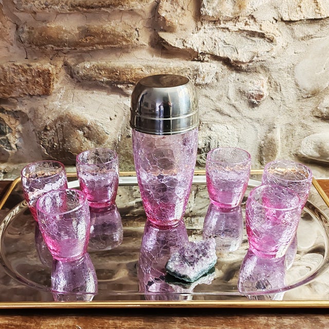 Vintage Set with Cocktail Shaker and Glasses in Pink Cracle Glass, 1960s, Set of 7 For Sale - Image 3 of 10