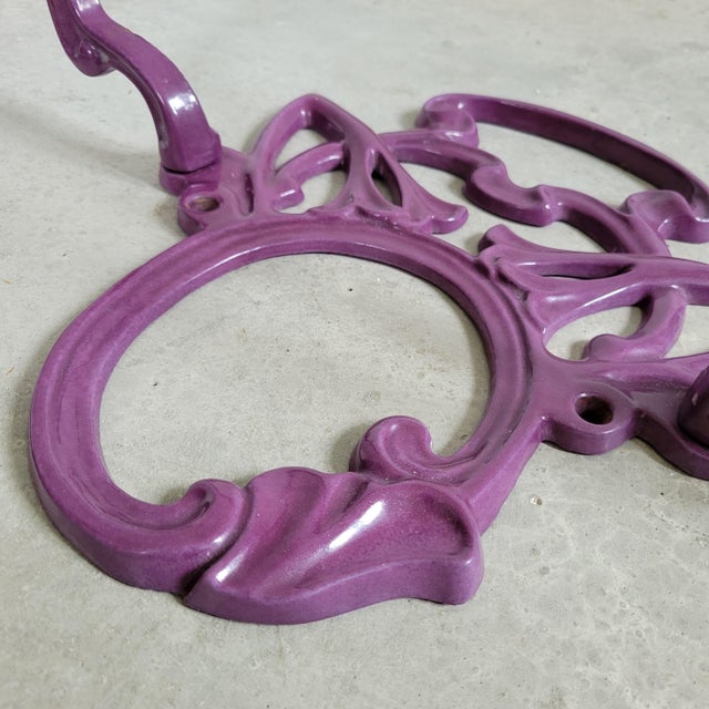 1980s Art Nouveau Enameled Cast Iron Bathroom Set, 1890s, Set of 2 For Sale - Image 5 of 12