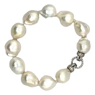 Late 20th Century Large Baroque South Sea Bracelet For Sale
