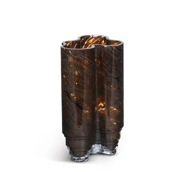 Discover the elegance of our Clover Shaped Collection, featuring a unique shape and luxurious tortoise colorway. Each...