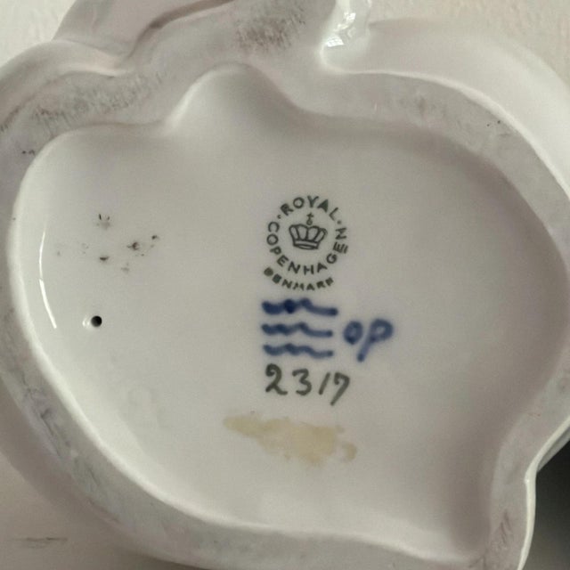 1970s 1970s Royal Copenhagen Fighting Polar Bears Figurine Number 2317 Denmark - With Stand For Sale - Image 5 of 6