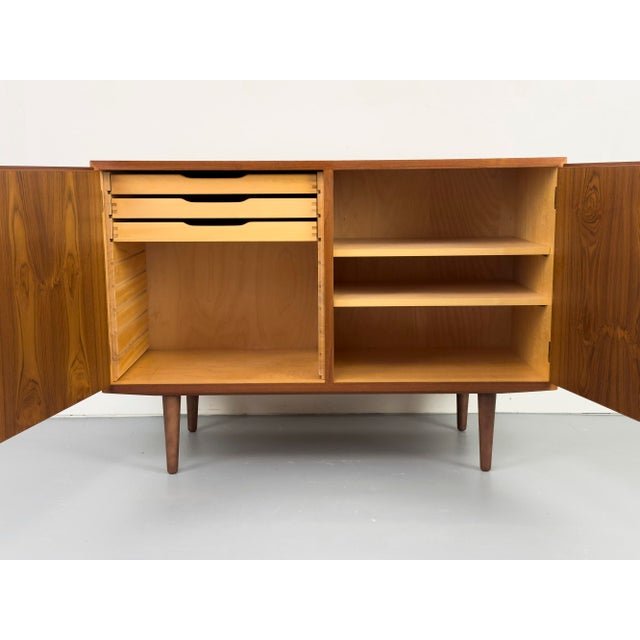 Contemporary Danish Sideboard in Teak by Carlo Jensen for Hundevad & Co., 1960s For Sale - Image 3 of 18