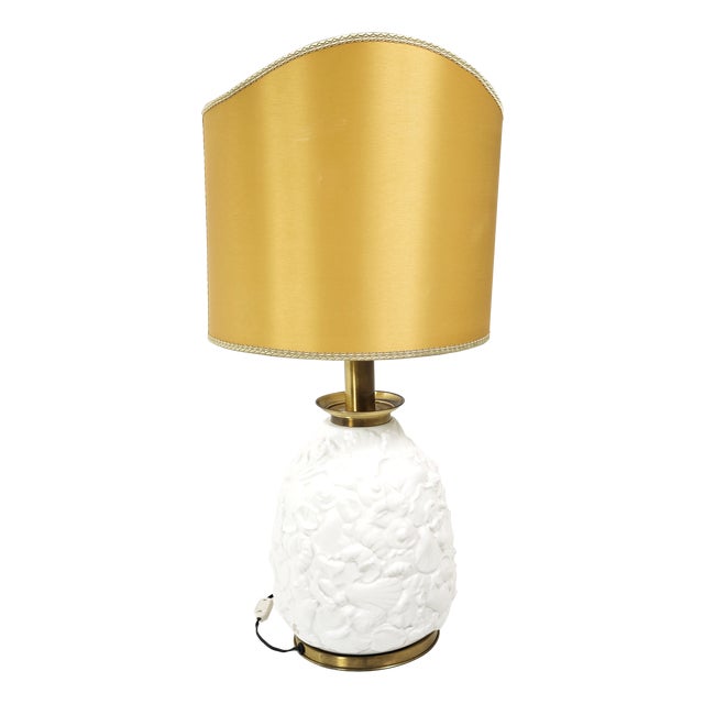 White Ceramic Table Lamp with Embossed Shell Motifs, 1960s For Sale
