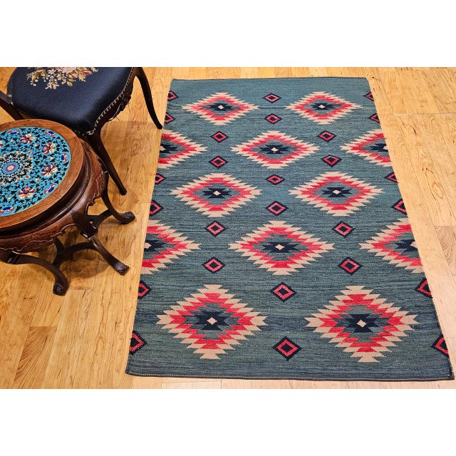 Vintage Southwestern Kilim Rug, Flat-Woven Wool, Geometric Pattern, Green & Red, 4x5 For Sale - Image 4 of 13